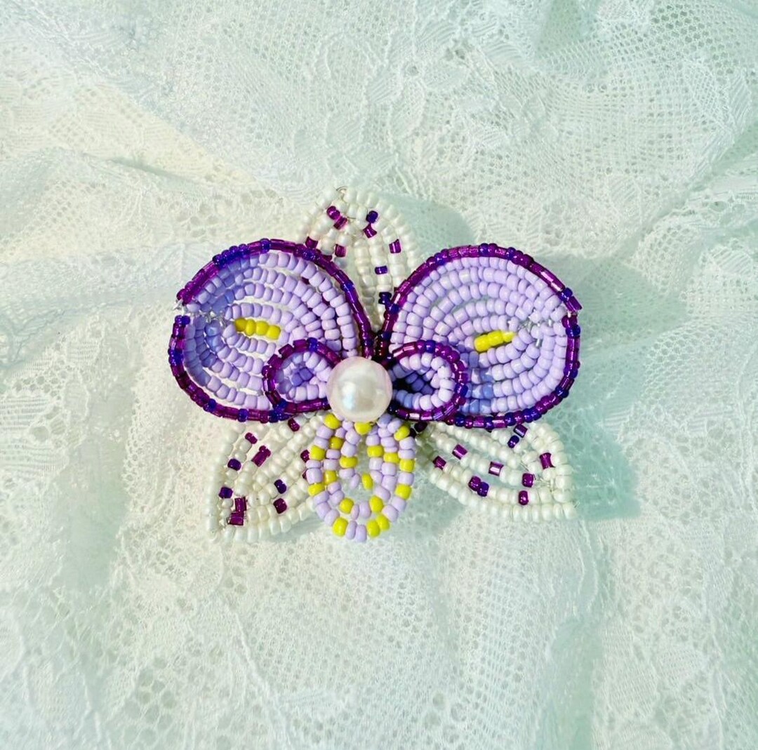 Handmade Purple Beaded Flower Hair Clip: Embroidered  display picture 1