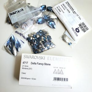 Swarovski 4717 Delta Fancy Stones, Montana Blue Triangles (box of 32 pcs)
