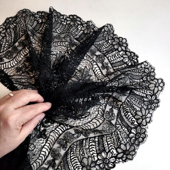 Antique 1920s French Black Floral Maltese Lace Trim {9