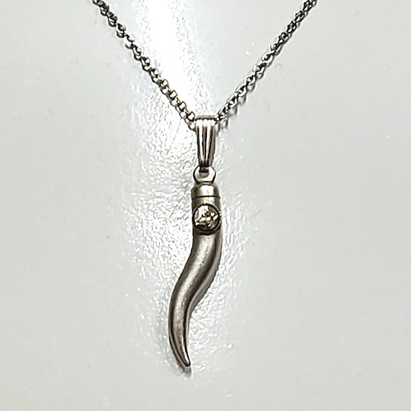 Vintage 14K Gold Italian Horn Charm Necklace, AMCO Cable Chain (17" Long)