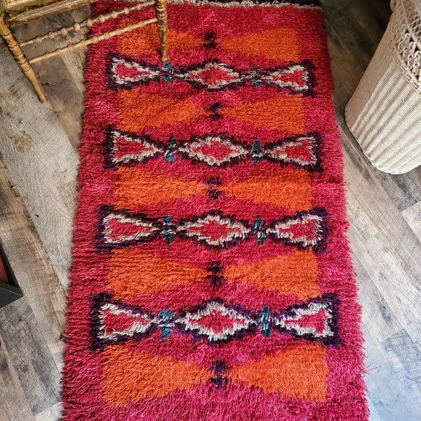 Boho 1970s Pink, Red and Orange RYA WOOL RUG Mat, Swedish Rauma-Rye Shag or Wall Hanging, signed dated, statement decor {31" x 56"}