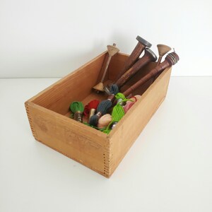 Vintage jaren 1950 HOUTEN KRAT 2-delige fourniturendoos, kunststudio ambachtskamer werkkamer kantoor opbergbak {12" x 7 1/2" x 3 7/8"}