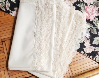 3 Cream Poly Cotton DINNER NAPKINS with lace hem detail, vintage 1970s {15.5" square}