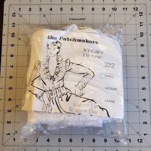 Kit de costura para blusa vitoriana dos anos 70, Patchmaker Jennifer, tamanho P
