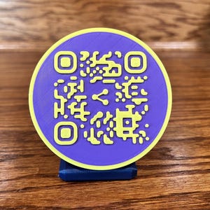 Magnetic QR Code Tags With Stand