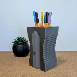 Giant 3D Pencil Sharpener Pencil Holder - Fun Office or School Decoration, Original Gift for Children & Teachers