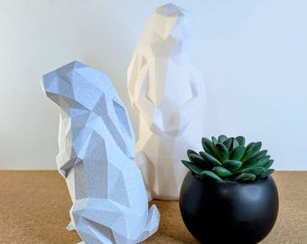 Low Poly 3D Rabbit Statuette - Customizable Color and Size Figurine, Modern Design Decoration for Interior