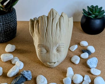 GROOT Planter - the adorable guardian of your plants - 3D printed, customizable in size and color!