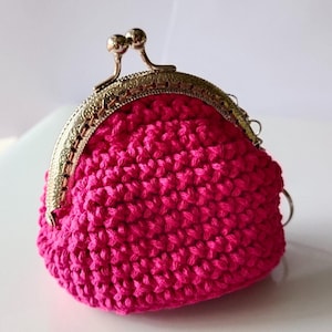 Monedero de crochet hecho a mano con llavero - Monedero pequeño para mujer. Monedero de crochet para recuerdo. Billetera personalizada. Llavero de crochet
