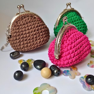 Cute Personalized Keychain Coin Purse with Kiss Clasp - Custom Name Wallet.crochet bag keychain.keychain pouch.Name keychain is a good gift