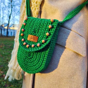 Borsa a tracolla per telefono all'uncinetto con perline - Mini borsa in cotone macramè, regalo fatto a mano per lei, borsa a tracolla in stile boho. Borsa in cotone ecologico