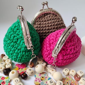 Small Crochet Purse – Handmade kiss lock Coin Purse – Kids Mini Bag – Porte Monnaie au Crochet – Personalized Gift Idea