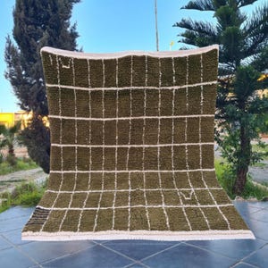 Handmade Checkered Wool Rug: Green Moroccan Beni Ourain Style