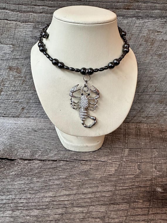 Rhinestone Scorpion Hand Beaded Magnetic Hematite Memory Wire