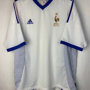 Vintage France Soccer Jersey 2000s | Retro White Football Shirt with Rooster Patch | Men’s Size L streetwear