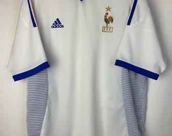 Vintage France Soccer Jersey 2000s | Retro White Football Shirt with Rooster Patch | Men’s Size L streetwear