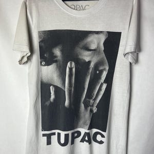 Vintage Tupac Shakur T-Shirt – Black & White Rap Legend Graphic Tee – Hip Hop Streetwear old school rap Y2K
