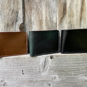 Cartera plegable, cosida a mano, de piel Horween.