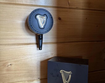 Guinness Stickstoff Surge Wandhalterung
