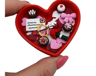 Mini 3D Printed Valentine's Day Mini Fidget Dish with Fillers- box of chocolates, truffles, puffy bow, bow and arrow, love letter, roses