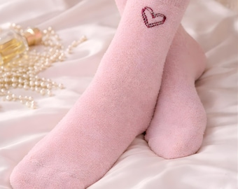 Calzini morbidi e morbidi con cuore, comodi calzini regalo per creare la tua confezione regalo, graziosi calzini per coccolarti, articolo per la confezione regalo rilassante
