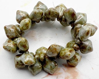 Greenstone Small Spade Beads With Picasso Finish, Drop Beads, Czech Glass Beads, 11x8mm, 30 Beads