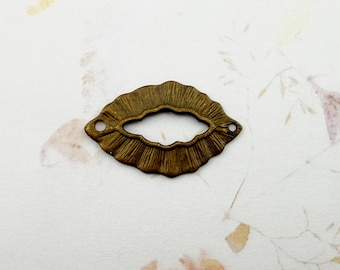 Small Woodland Leaf Connector, Antique Natural Brass