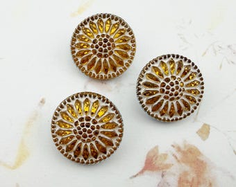 Daisy Czech Glass Button: Yellow with a White Wash (18mm)