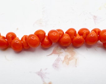 Orange Gerbera, Unicorne Boro Teardrops, 25 Beads per Strand, Rich OrangeTeardrop Beads, Opaque Orange