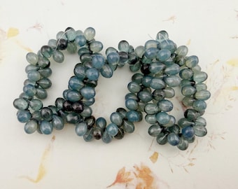 5x7mm Teardrop Glass Beads, Medium Sky Blue and Slate Blue Mix, (50)
