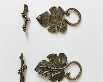 Antique Bronze Grape Leaf Toggle Clasp Set, 2 Piece Grape Leaf Toggle Bar Clasp