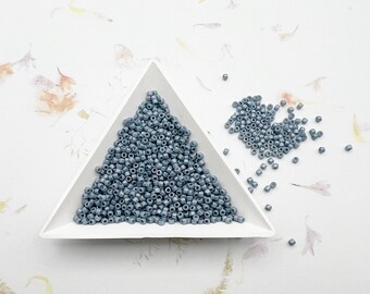 Matubo, Chalk Blue Luster Cylinder Seed Beads: Czech Size 10