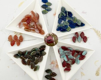 Czech Glass Medium Size Leaf Beads: 12x8mm (25pc)