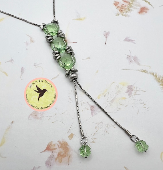 Peridot Crystal Lariat, Adjustable Lariat Necklace with Front Slider, Peridot Four Leaf Clover Dangles