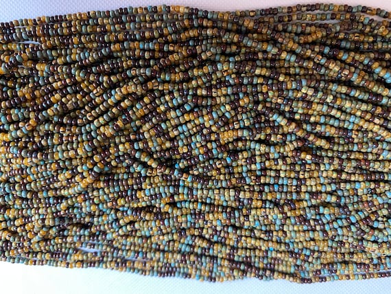 10/o Aged Bermuda Striped Picasso Mix, Size 10 Round, Czech Glass Seed Beads, 20 Inch Strand, Approximately 300 Beads