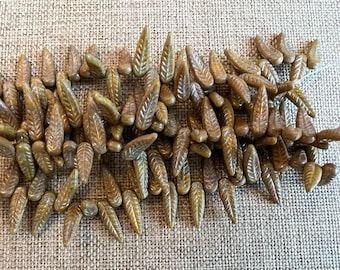 Bird Feather Beads, 17x5mm, Lemon Nebula, 25 Beads per Strand, Pressed Czech Glass Feather Beads, Top Drill, Single Hole