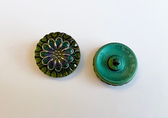 27mm Round Lacy Flower Button, Green Two Tone and Purple Antiqued with Platinum Painted Accents, Shank Button, Czech Glass Buttons