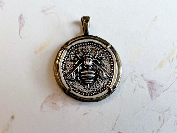 Bumble Bee Reproduction Pendant, Queen Bee, Honey Bee, Worn Silver Plated Brass, Round Bee Pendant with Antique Brass Prong Bezel, 28mm