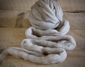 Combed Top - CVM wool in natural light gray x Angora in natural light gray