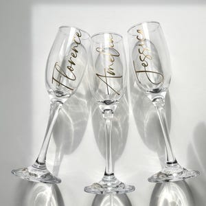 Personalised Champagne Flutes,Wedding champagne flutes,Birthday,Hen Party,Bridesmaids,Gifts for Wedding Party,Mother of the Bride,Bride Team