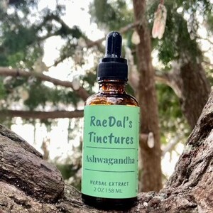 This picture showcases the Ashwagandha tincture herbal extract in the glass amber bottle that it comes in with free shipping.