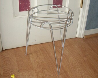 Silver Round Painted Metal Plant Stand / Home Decor / Yard Decor / Garden Decor / Patio Decor / Porch Decor