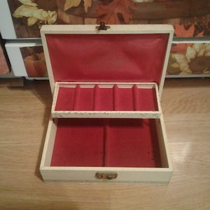 Beige & Gold Faux Leather Jewelry Box--(11 1/4" Long)