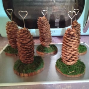 Pinecone and Moss Table Numbers on Wood Slice / Home Decor / Rustic Wedding Decor / Nature Wedding Decor / Autumn Decor / Christmas Decor