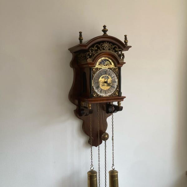 Vintage Nederlandse Salland-wandklok – jaren 60 wortelnotenhouten slingerklok met bel