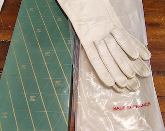 Vintage ladies leather gloves 7 1/2 made in FRANCE
