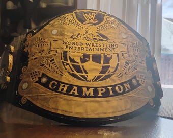 WWE アンディスピューテッド チャンピオンシップベルト、デラックス