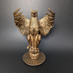 Griffon statue / Griffin / Gryphon