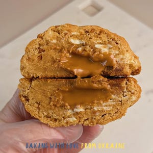 Recept pdf-koekje met dikke koekjes | Recept voor bakkerijkoekjes in NYC-stijl | Recept voor gekarameliseerd koekje | PDF-bestand met gastronomisch dessertrecept