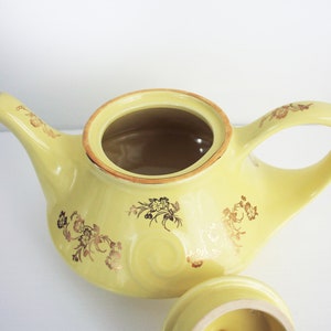 Juego de té moderno de mediados de siglo amarillo pálido y oro imagen 5